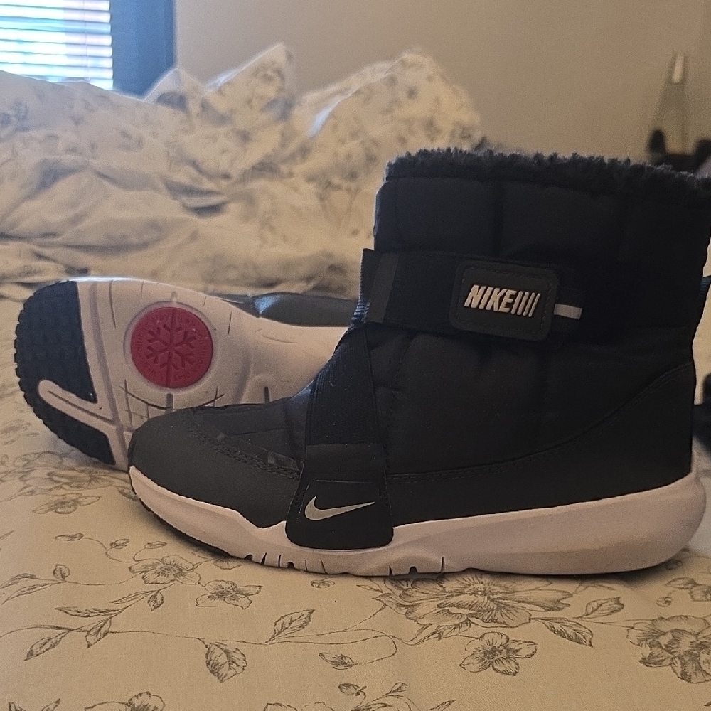 Nike Black and White Winter Boots